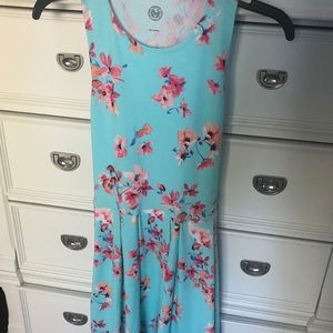 Sleeveless open back dress WITH POCKETS